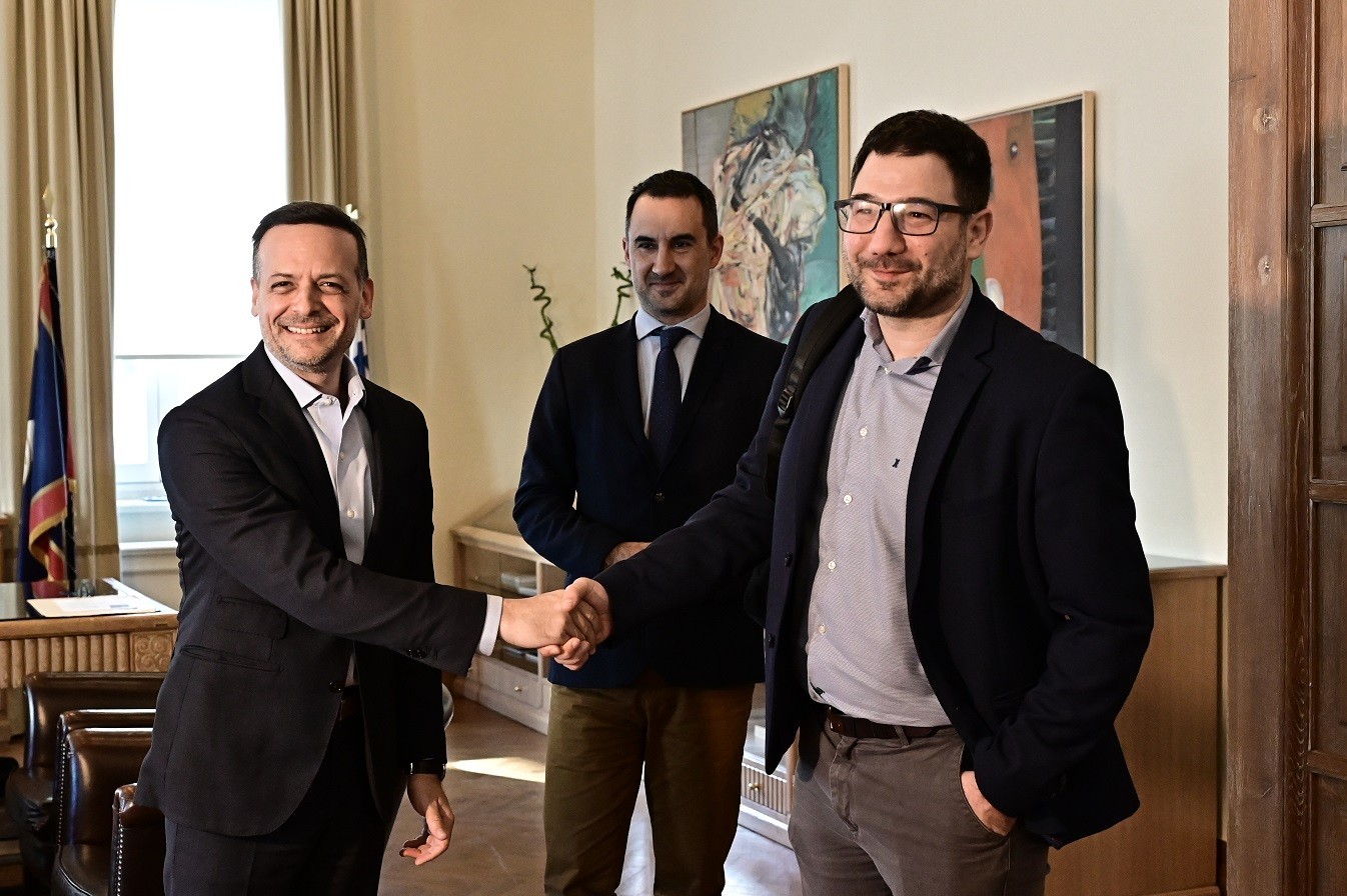 Χάρης Δούκας: Τι συζήτησε με Χαρίτση και Ηλιόπουλο στην Κοτζιά