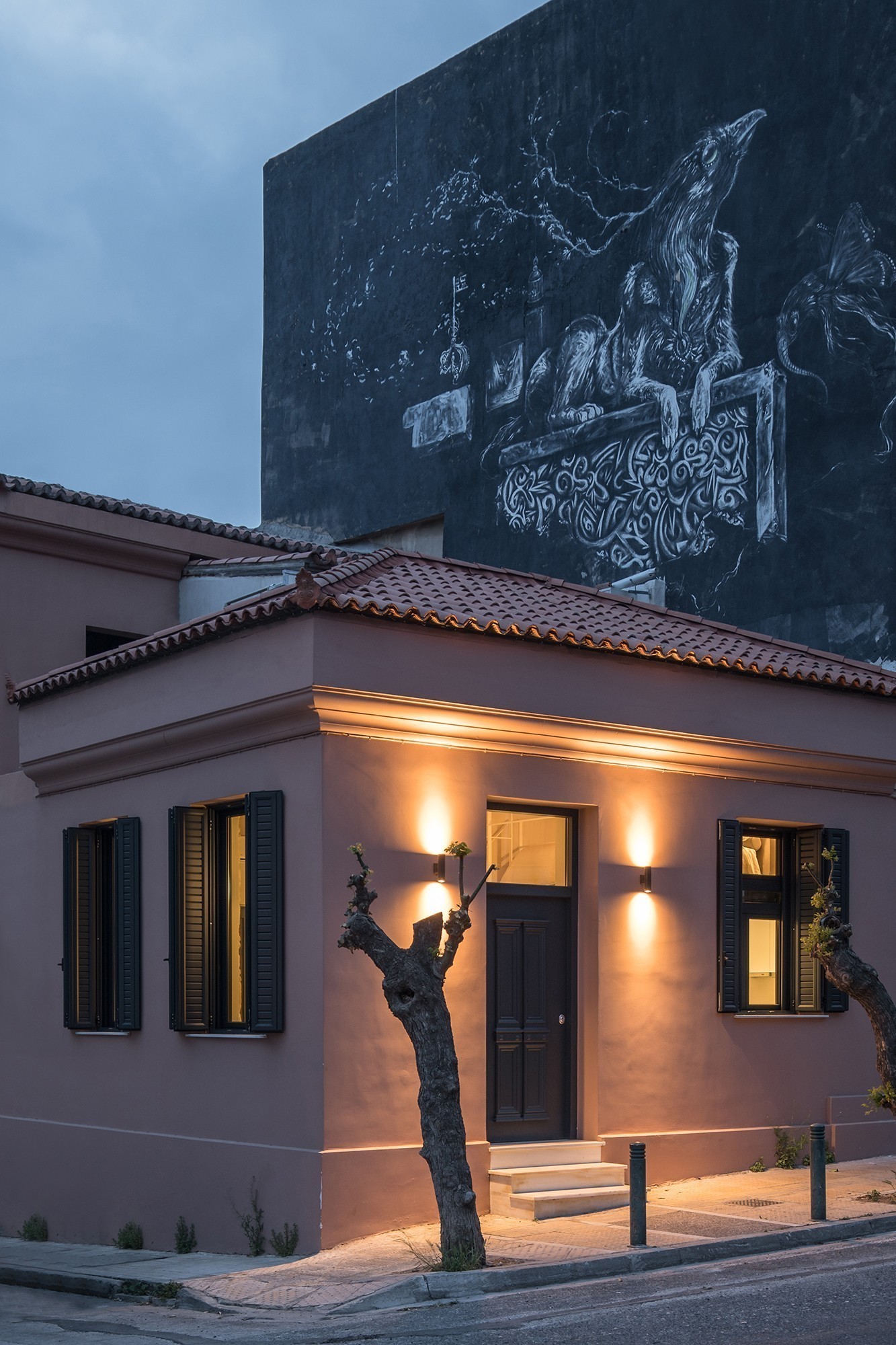 Πώς μια αποθήκη 35 τ.μ. του 1920 μετατράπηκε σε μια μοντέρνα κατοικία