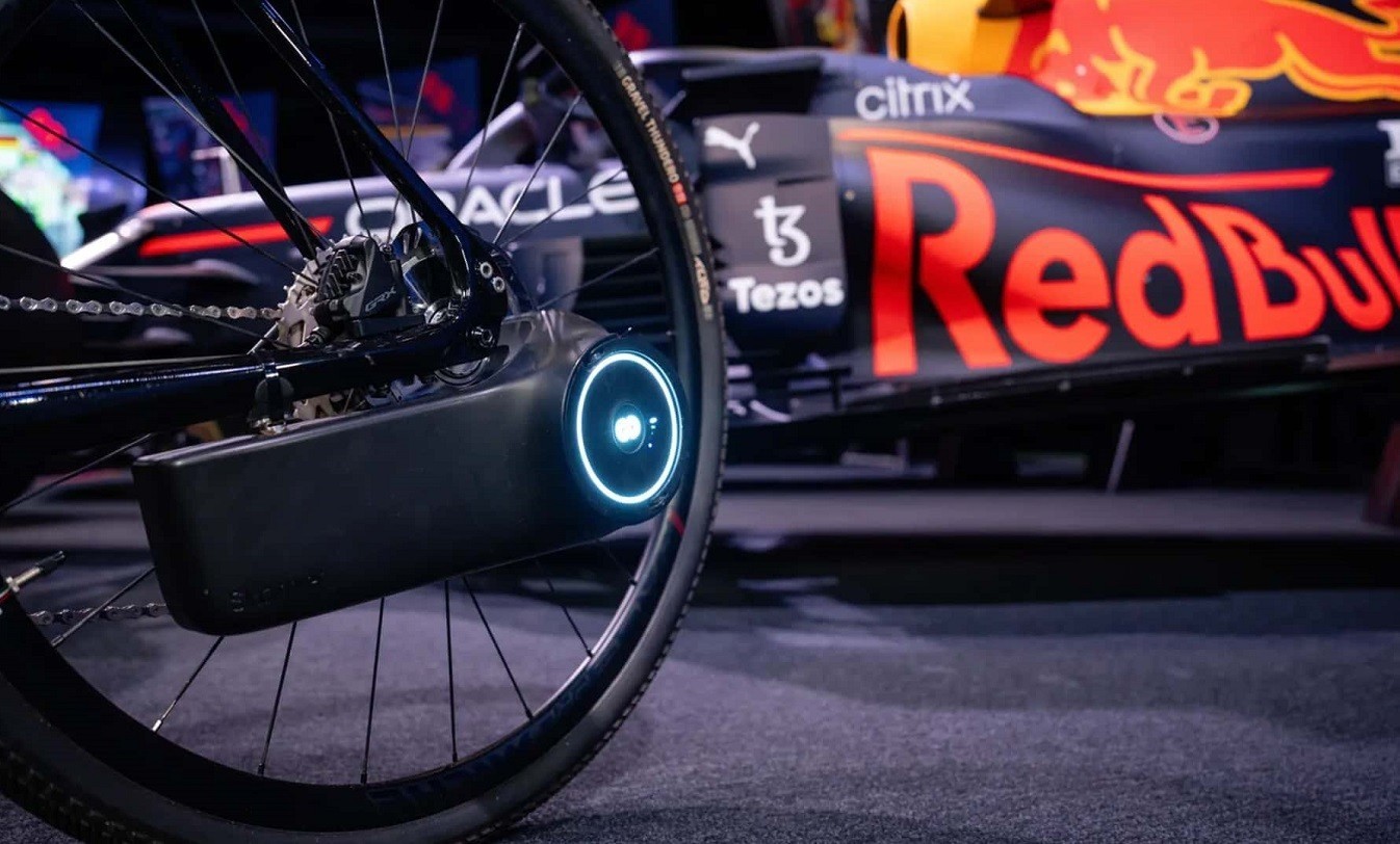 Red Bull: Δίνει (ηλεκτρικά) φτερά και στα ποδήλατα (tweets)