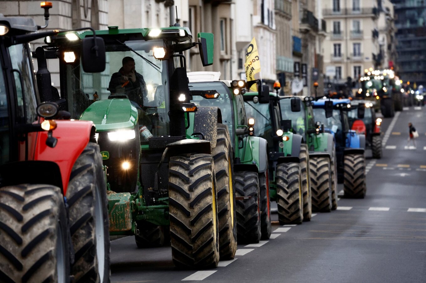 Nέο… ραντεβού με τα τρακτέρ στις Βρυξέλλες δίνουν οι αγρότες