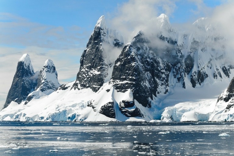 Ανταρκτική: Φόβοι ότι υποχωρεί στρώμα πάγου μεγάλο σαν την Καλιφόρνια