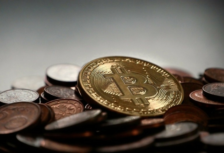 Bitcoin: Διολισθαίνει μετά την μεγαλύτερη ημερήσια εκροή ύψους $643 εκατ. (γράφημα)
