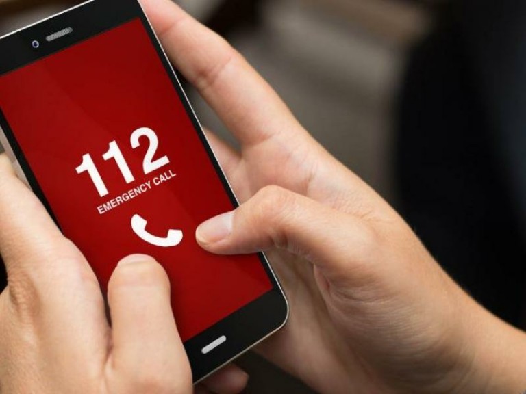 Εκτός λειτουργίας το «112» – Από τα μέσα ενημέρωσης οι εντολές εκκένωσης