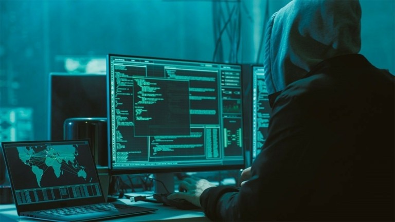 Ηλεκτρονικές απάτες: Χάκερ αδειάζουν λογαριασμούς και βγαίνουν λάδι