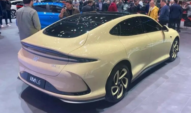 Αυτή είναι η απάντηση στο Tesla Model 3 (tweet)