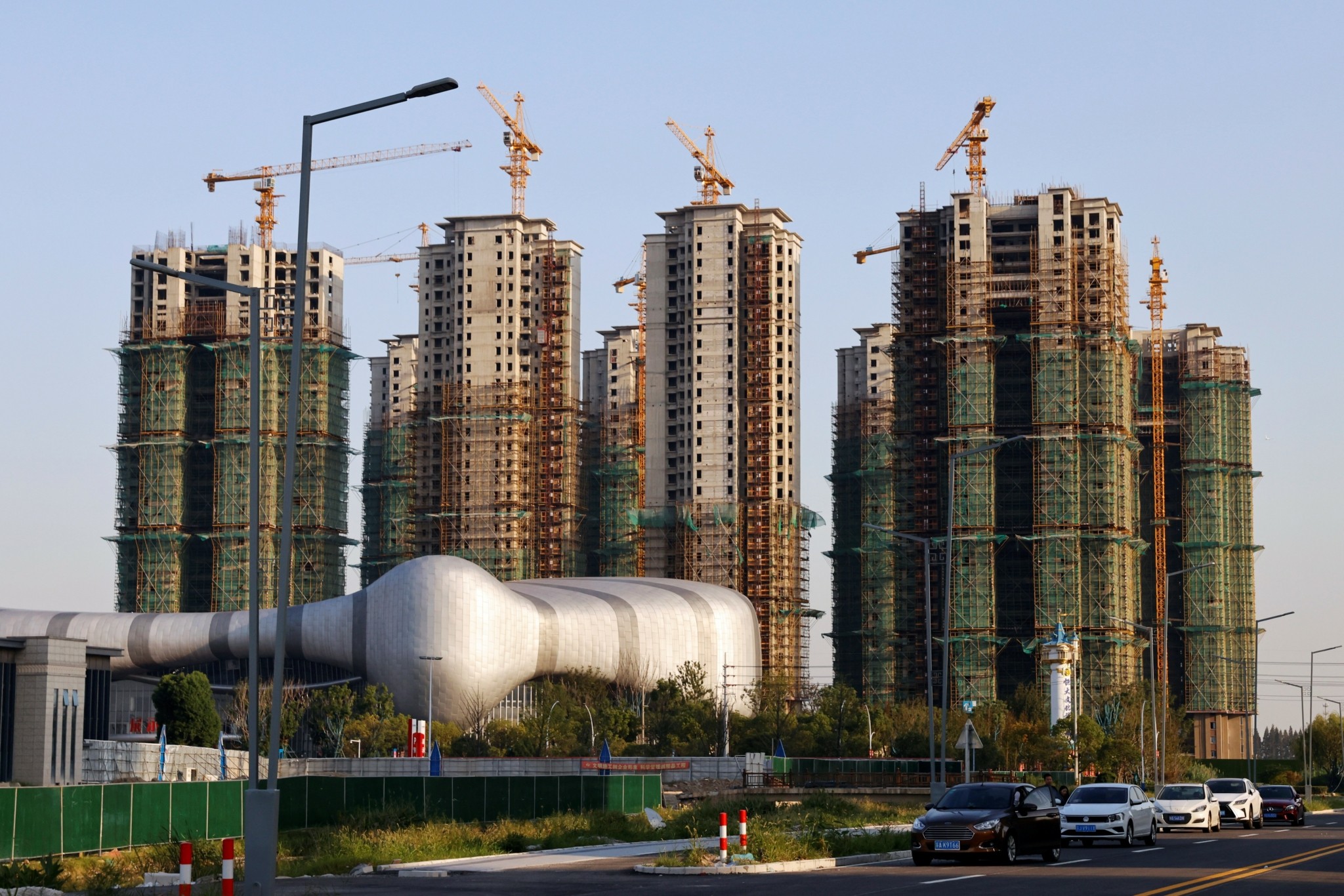 Κίνα: Οι τιμές των κατοικιών συνέχισαν να υποχωρούν τον Ιανουάριο με επιβράδυνση της μείωσης