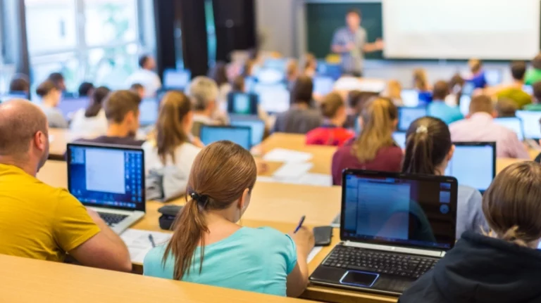 Σε δημόσια διαβούλευση το νομοσχέδιο για τα μη κρατικά πανεπιστήμια – Τι προβλέπεται