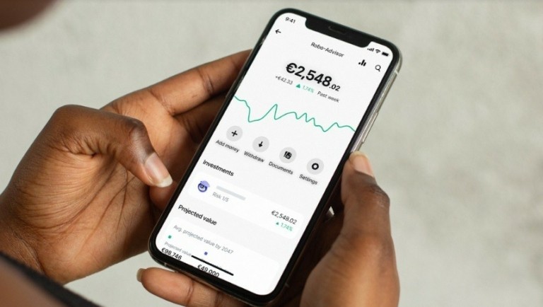 Revolut: Κυκλοφορεί τον Robo-Advisor στην Ελλάδα με στόχο την αυτοματοποίηση των επενδύσεων