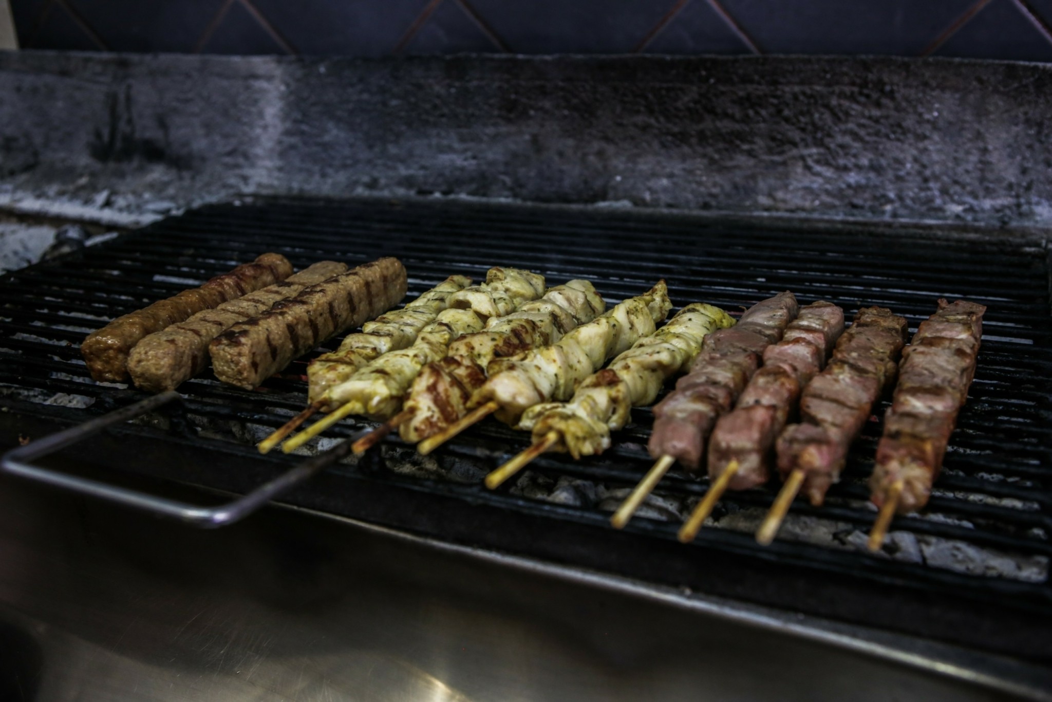 Τσικνοπέμπτη 2024: Πότε πέφτει φέτος – Όλες οι αργίες της χρονιάς