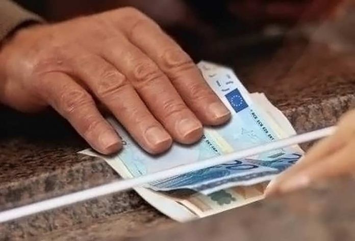 Συντάξεις Δημοσίου 2025: Ποιοι προλαβαίνουν να φύγουν πριν τα 62 έτη | Ειδήσεις για την Οικονομία Συντάξεις Δημοσίου 2025: Ποιοι προλαβαίνουν να φύγουν πριν τα 62 έτη | Ειδήσεις για την Οικονομία