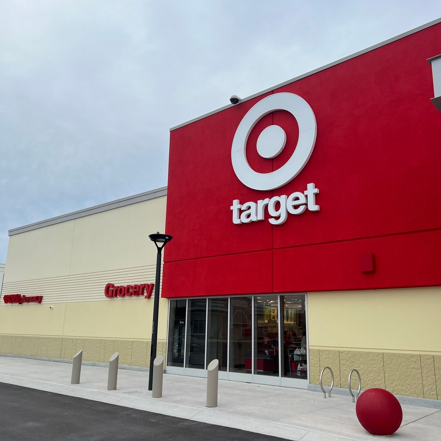 Απίστευτο: Πώς ένα λάθος 15λεπτο και κάποιες κούπες έστειλαν εργαζόμενους στην ανεργία