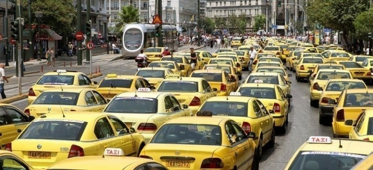 Χωρίς ταξί σήμερα και αύριο η Αττική λόγω 48ωρης απεργίας – Μηχανοκίνητη πορεία στο υπουργείο Μεταφορών