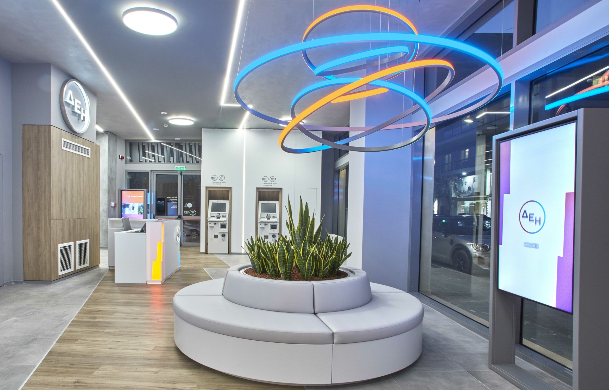 ΔΕΗ: Δέκα νέα καταστήματα σε όλη την Ελλάδα – Ανάπτυξη και μέσω franchise