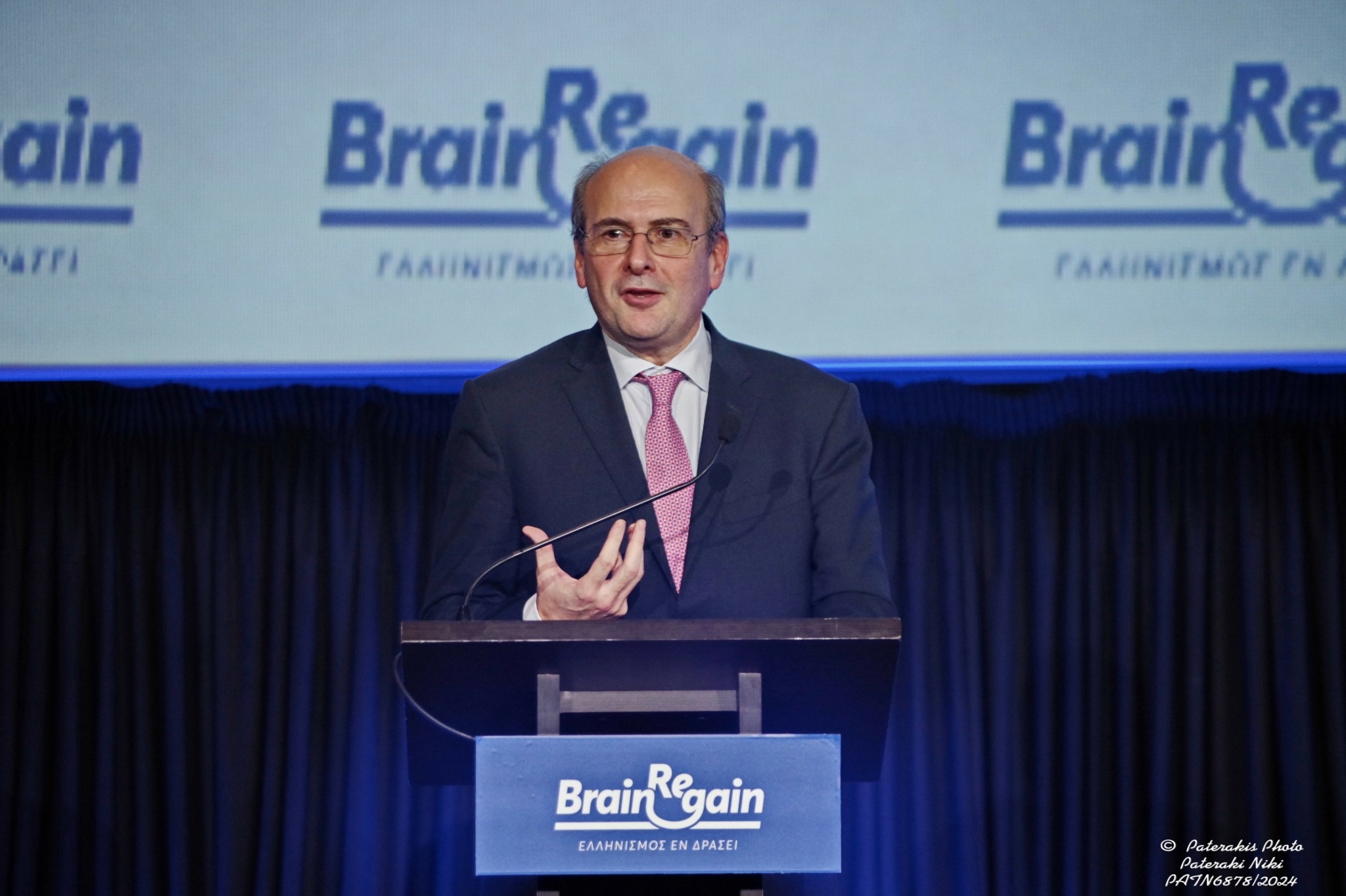 Χατζηδάκης: Οι 350.000 από τις 600.000 από τη γενιά του brain drain έχουν γυρίσει