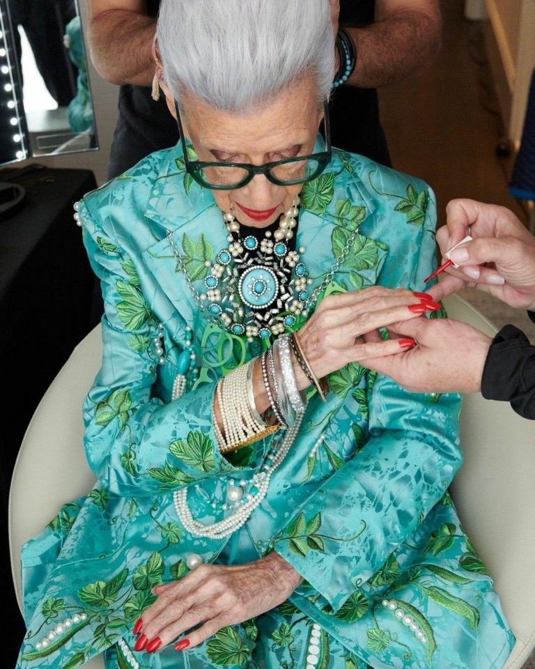 Ολοι οι λόγοι που δεν θα ξεχάσουμε ποτέ την Iris Apfel