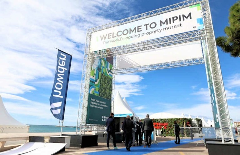 MIPIM: H ελίτ της ευρωπαϊκής αγοράς ακινήτων συρρέει στις Κάννες με σκυμμένο το κεφάλι