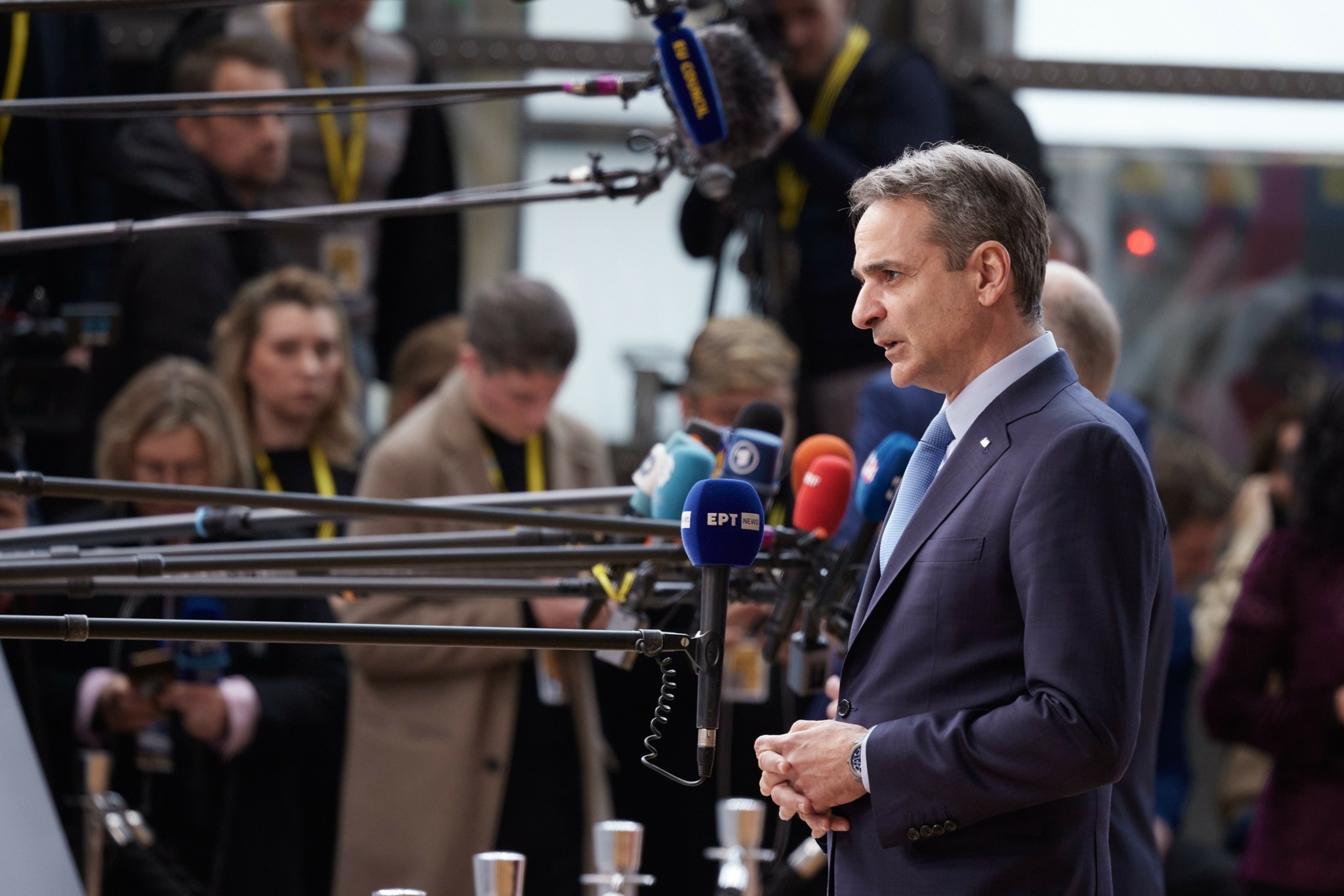 Η δύσκολη συζήτηση για το ευρω-ομόλογο που άνοιξε ο Μητσοτάκης και η ευρωπαϊκή άμυνα