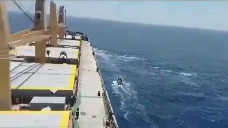 Το ινδικό Πολεμικό Ναυτικό ανακοίνωσε την ανακατάληψη του MV Ruen από τους σομαλούς πειρατές