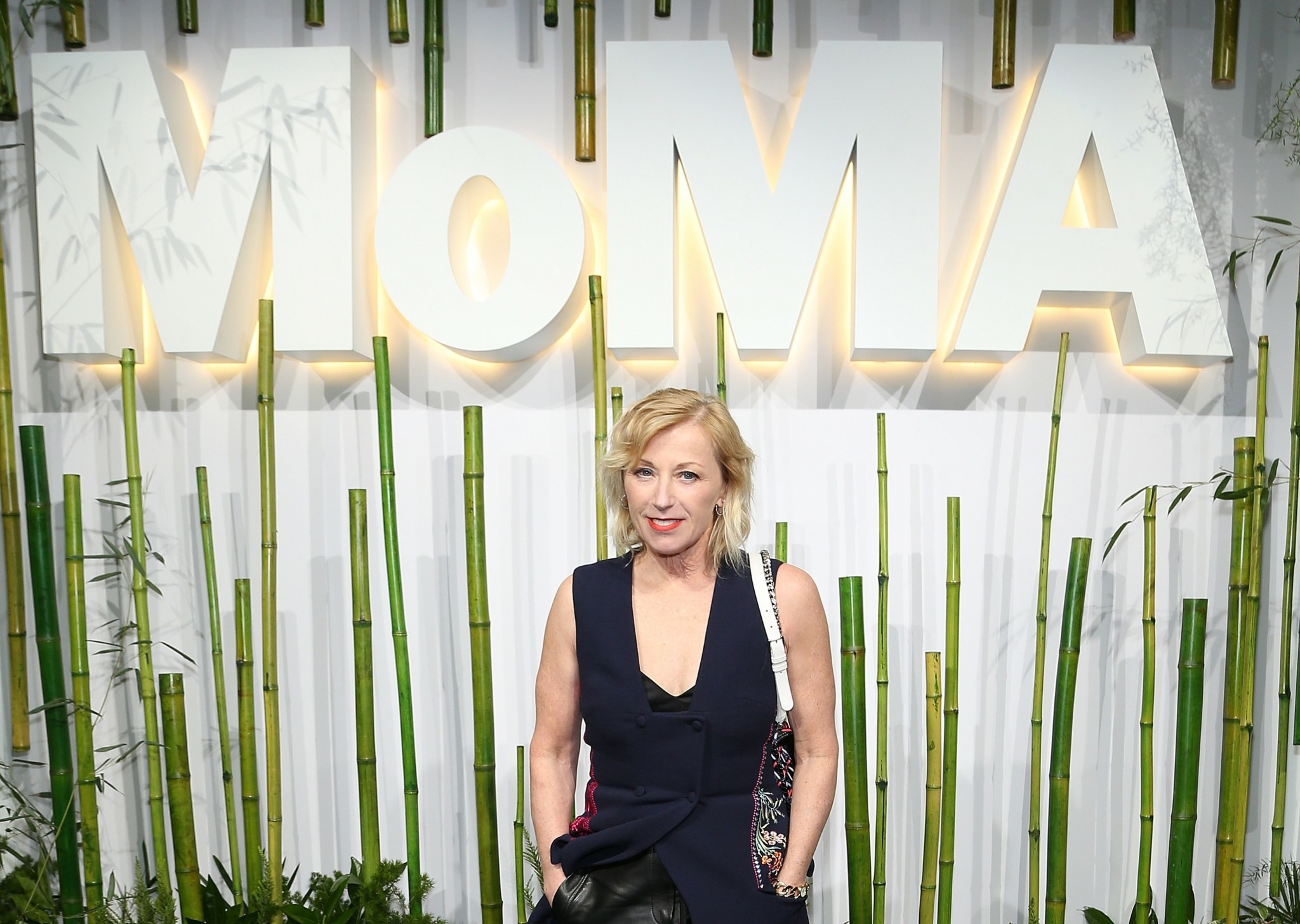 Σίντι Σέρμαν: Η κορυφαία εικαστικός που μεταμορφώνεται μπροστά στην κάμερά της