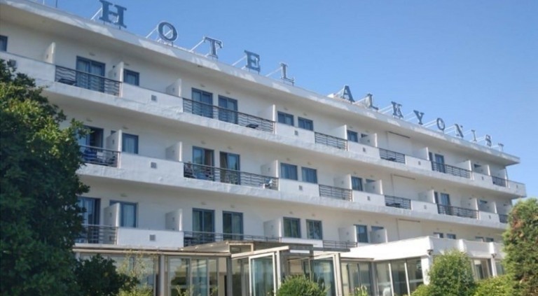 Πλειστηριασμοί: Το «Αλκυονίς», το «φιλέτο» της Κέρκυρας, η εισπρακτική κι ένα σφυρί… χωρίς οφειλέτη (pics)