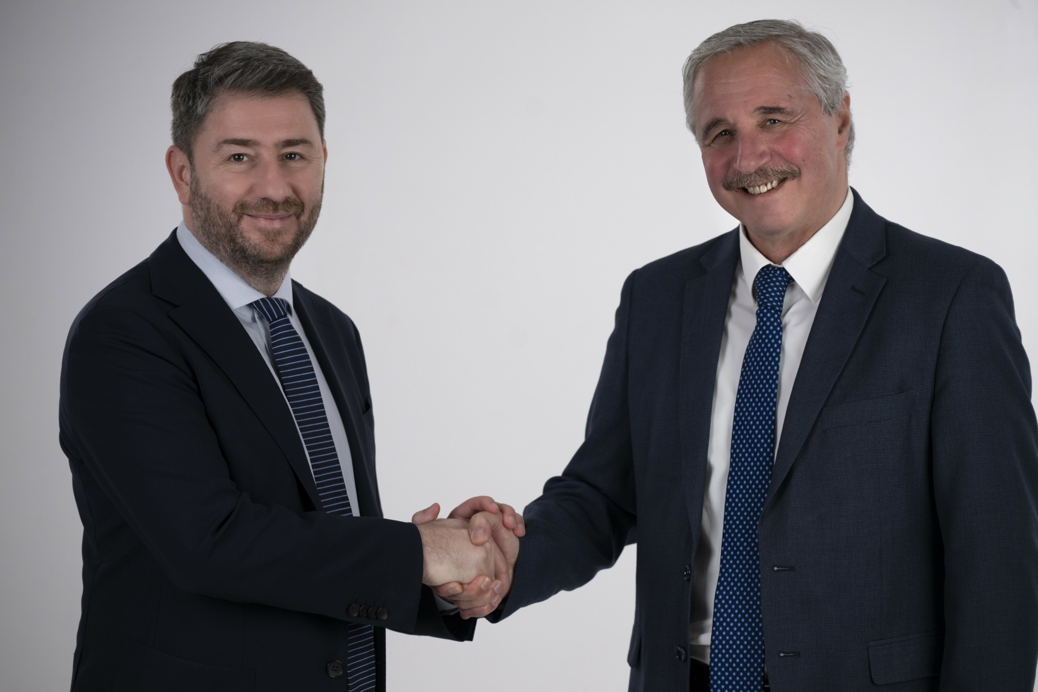 Ο Γιάννης Μανιάτης στο ευρωψηφοδέλτιο του ΠΑΣΟΚ-Κινήματος Αλλαγής (vid)