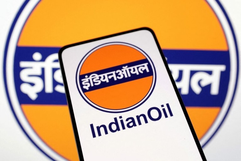 Ανατροπή: Τα ινδικά διυλιστήρια δεν δέχονται πλέον ρωσικό πετρέλαιο λόγω των αμερικανικών κυρώσεων