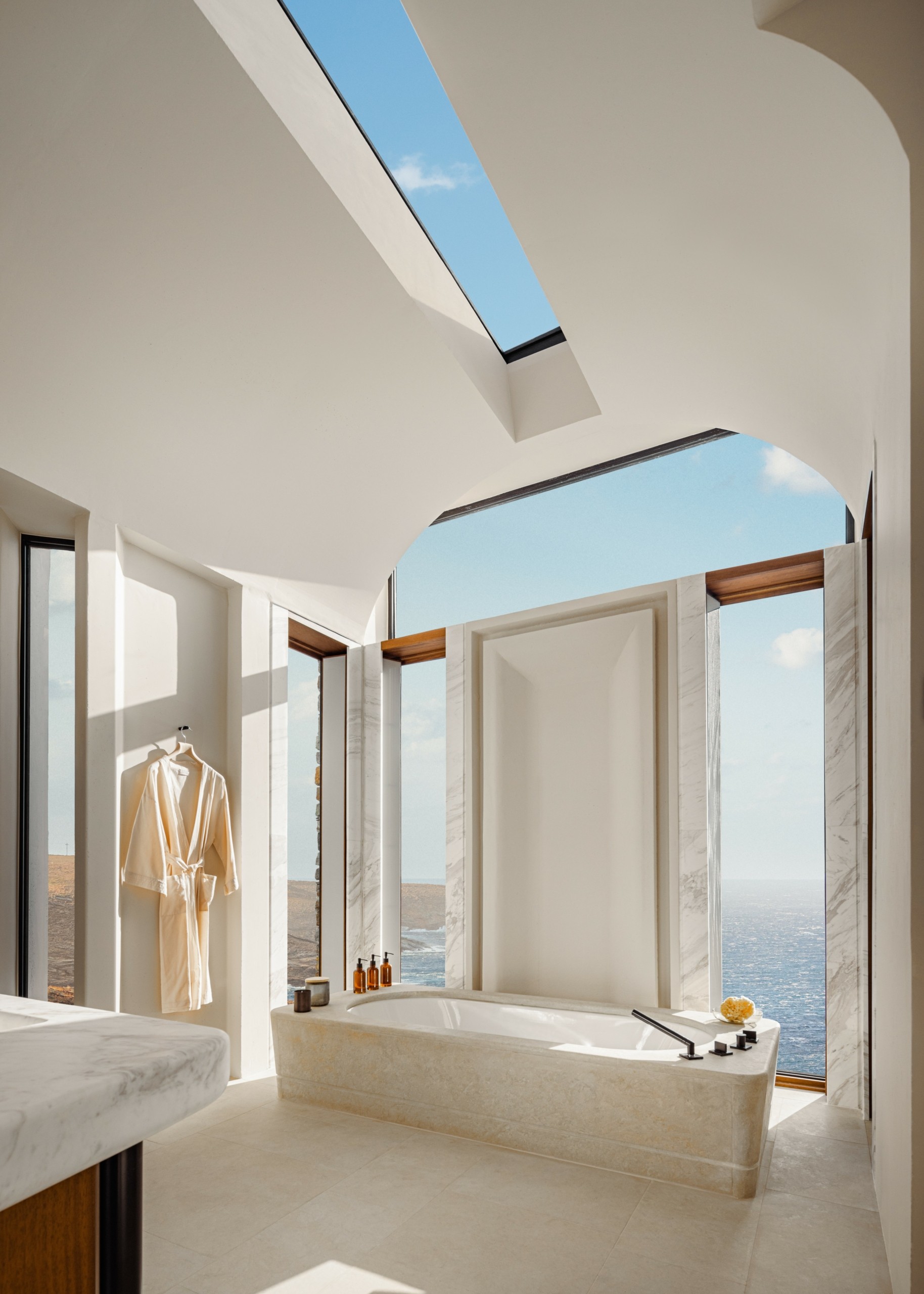 Το πολυαναμενόμενο One&Only στην Τζια ανοίγει τις πόρτες του