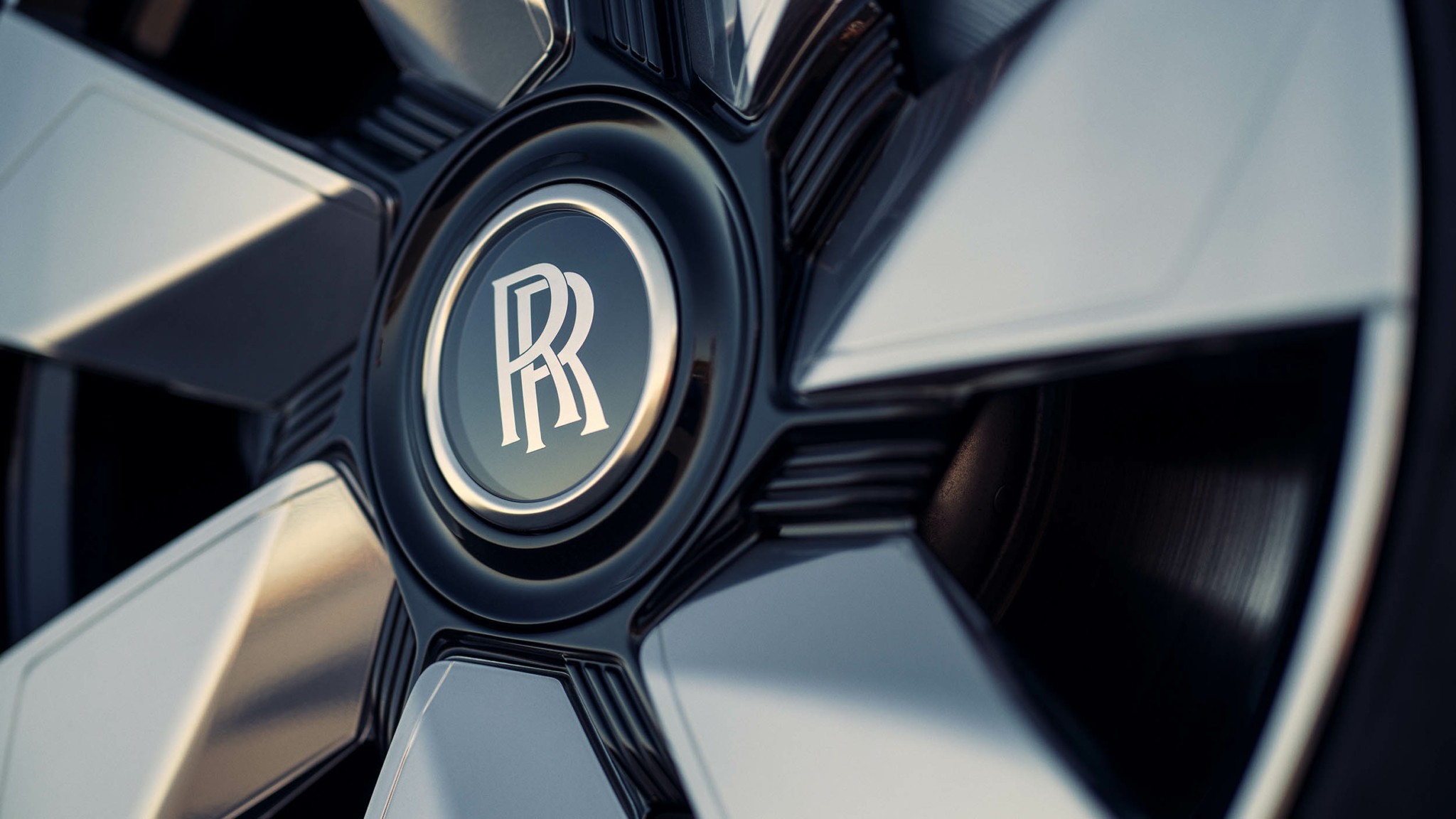 H πιο ακριβή και σπάνια Rolls-Royce με το ελληνικό όνομα