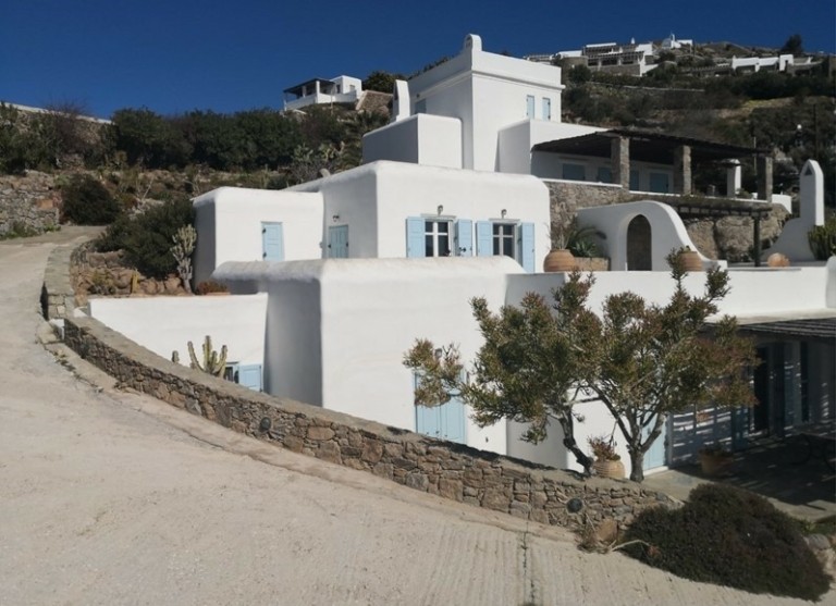 Πλειστηριασμοί: 2.000 σφυριά με «επώνυμους» και… Μύκονο αυτή την εβδομάδα (pics)