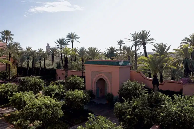 Πώς είναι η εμπειρία στη βασιλική χλιδή του πιο μεγαλοπρεπούς ξενοδοχείου στο Μαρόκο
