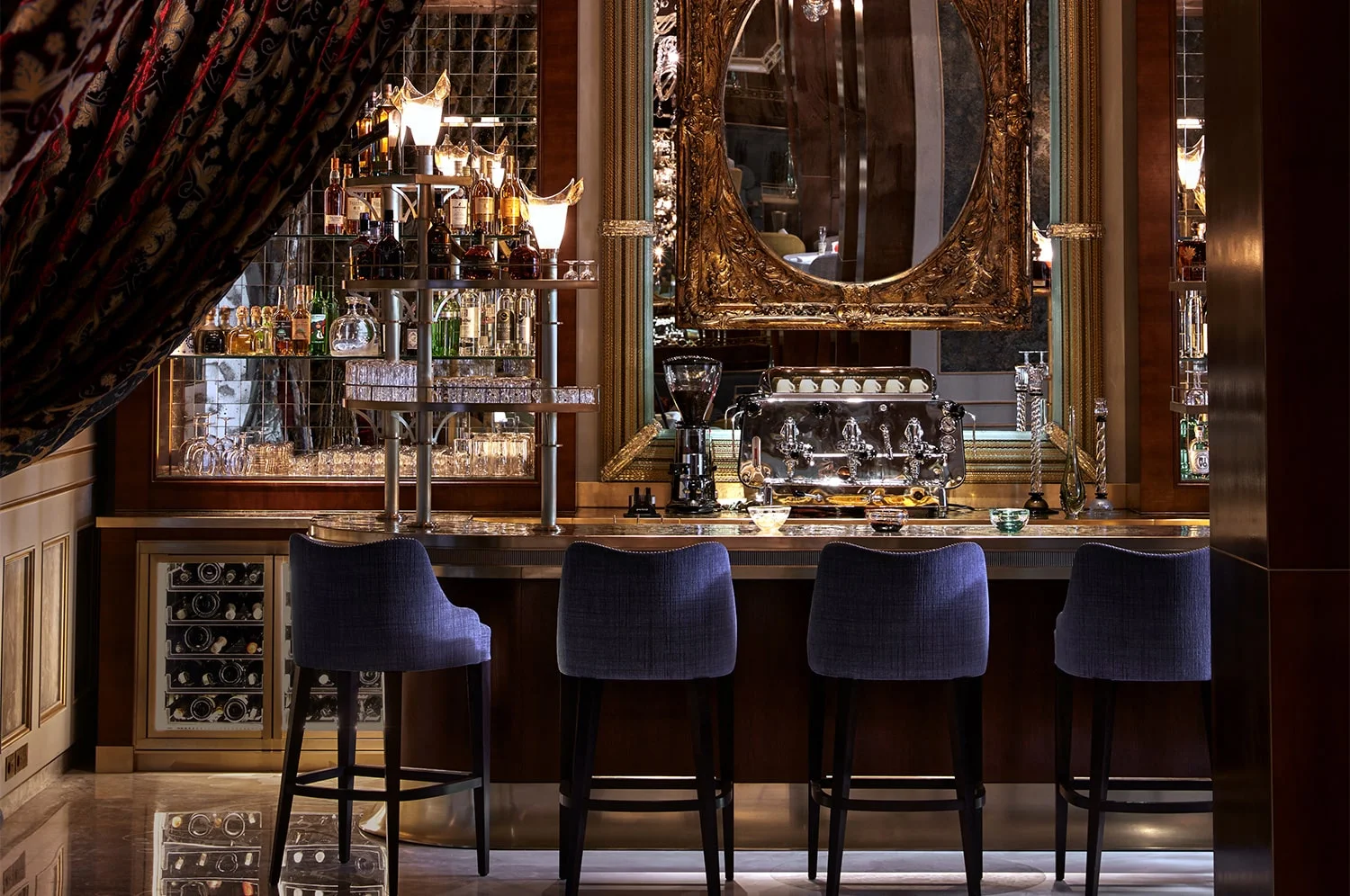 Πώς είναι η εμπειρία στη βασιλική χλιδή του πιο μεγαλοπρεπούς ξενοδοχείου στο Μαρόκο