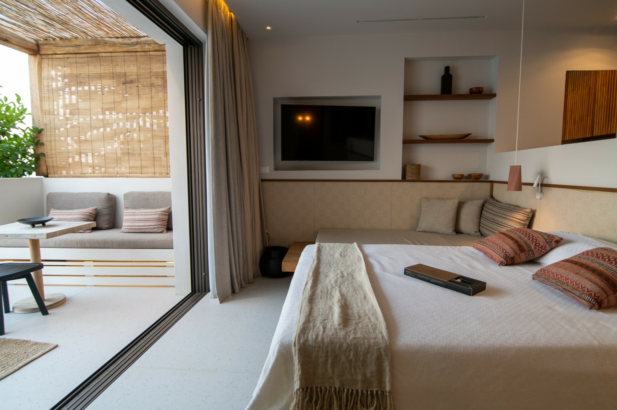 Πρώτο βραβείο για τις καλύτερες σουίτες του 2024 στο Amethyst Selene