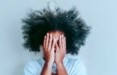 Γαλλία: Ιστορικό νομοσχέδιο απαγορεύει εργασιακές διακρίσεις με βάση τα… μαλλιά