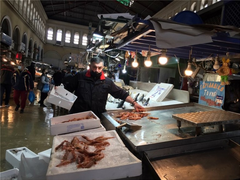 Καθαρά Δευτέρα: Ποια σούπερ μάρκετ είναι ανοιχτά – Οι ώρες λειτουργίας για Βαρβάκειο και λαϊκές αγορές