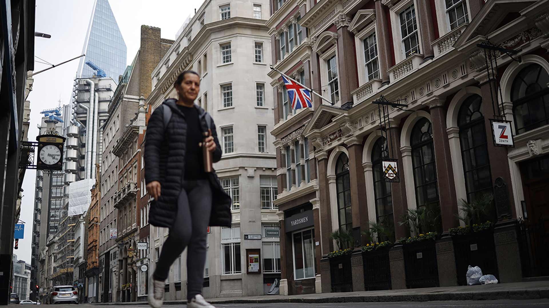 Πληθωρισμός – έκπληξη στη Βρετανία: Υποχώρησε στο 3,4% τον Φεβρουάριο