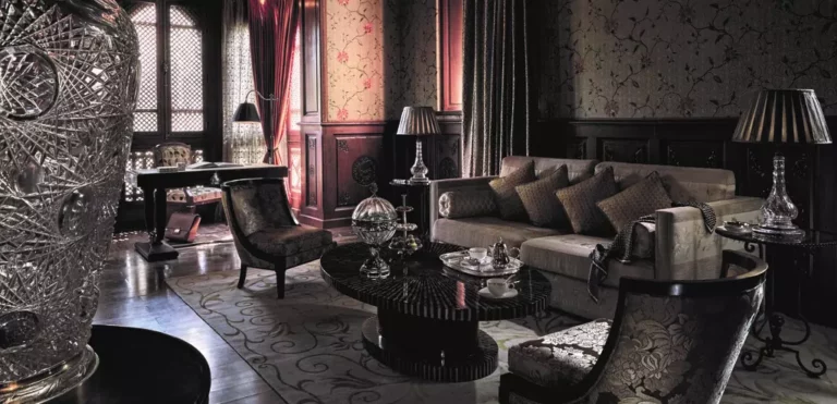 Πώς είναι η εμπειρία στη βασιλική χλιδή του πιο μεγαλοπρεπούς ξενοδοχείου στο Μαρόκο