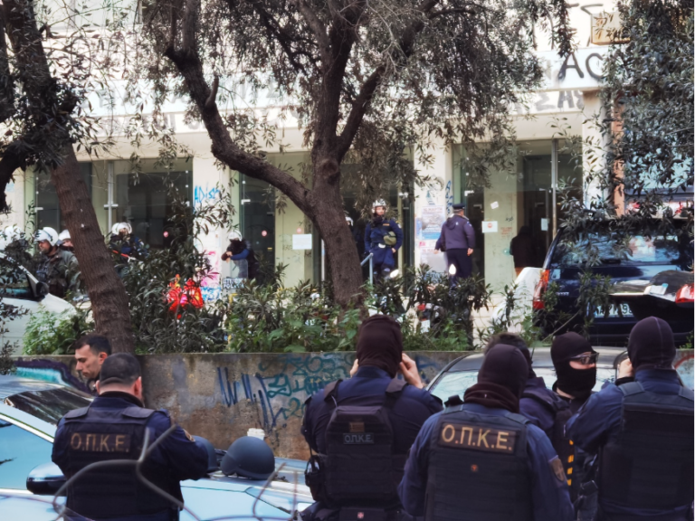 Προσαγωγές αλλοδαπών στην Πανεπιστημιούπολη κατά την επιχείρηση της ΕΛΑΣ- Τι βρήκαν στις εστίες (upd)