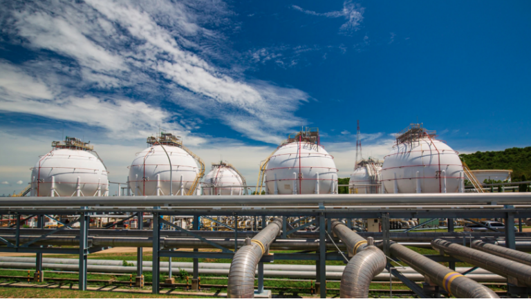 Νέο άλμα για το φυσικό αέριο – Ανησυχία για τον παγκόσμιο εφοδιασμό τον ερχόμενο χειμώνα