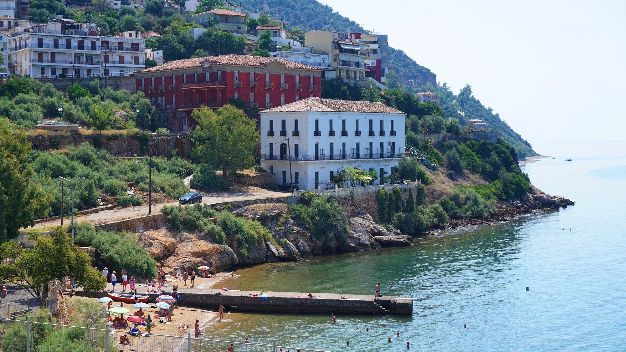 Αυτοί είναι οι ελληνικοί προορισμοί που μονοπωλούν τα σχέδια των διεθνών τουριστών