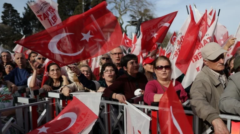 Δημοτικές εκλογές στην Τουρκία – Γιατί ο Ερντογάν πολιορκεί την Κωνσταντινούπολη (upd)