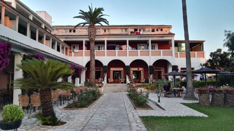 Πλειστηριασμοί: Τι «κλήρωσε» για ξενοδοχεία, ακίνητα-«φιλέτα» και… «φαντάσματα» – Ποια άλλαξαν χέρια (pics)