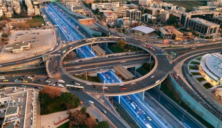 Αττική Οδός: Κυκλοφοριακές ρυθμίσεις από την Τετάρτη 8/5 στο ύψος του κόμβου Κηφισίας