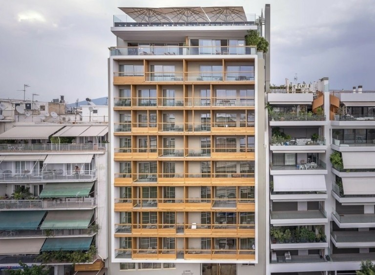 Υπ. Τουρισμού: Σφραγίστηκαν οι τελευταίοι όροφοι στο ξενοδοχείο Cocomat Athens BC
