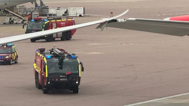 Αεροπλάνο της Virgin χτύπησε το φτερό αεροσκάφους της British Airways στην πίστα του Χίθροου