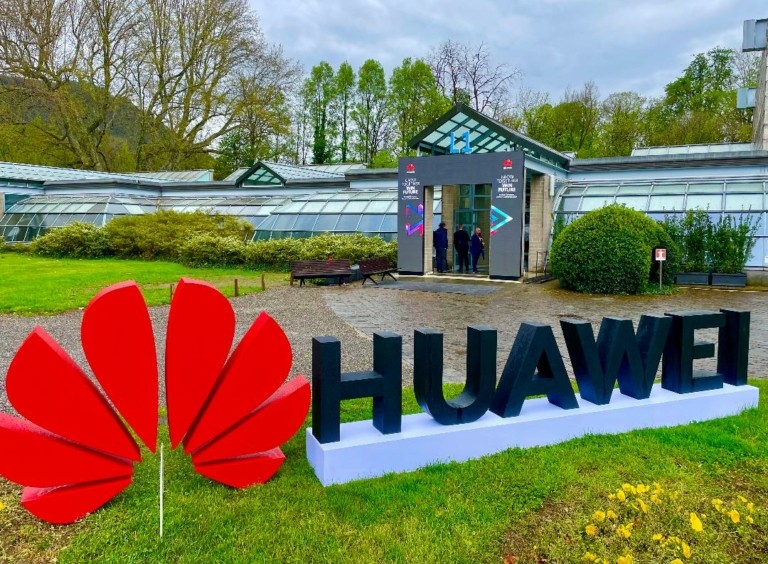 Huawei: Το νέο τηλέφωνο τρέχει την τελευταία έκδοση του Made-in-China Chip (γράφημα)