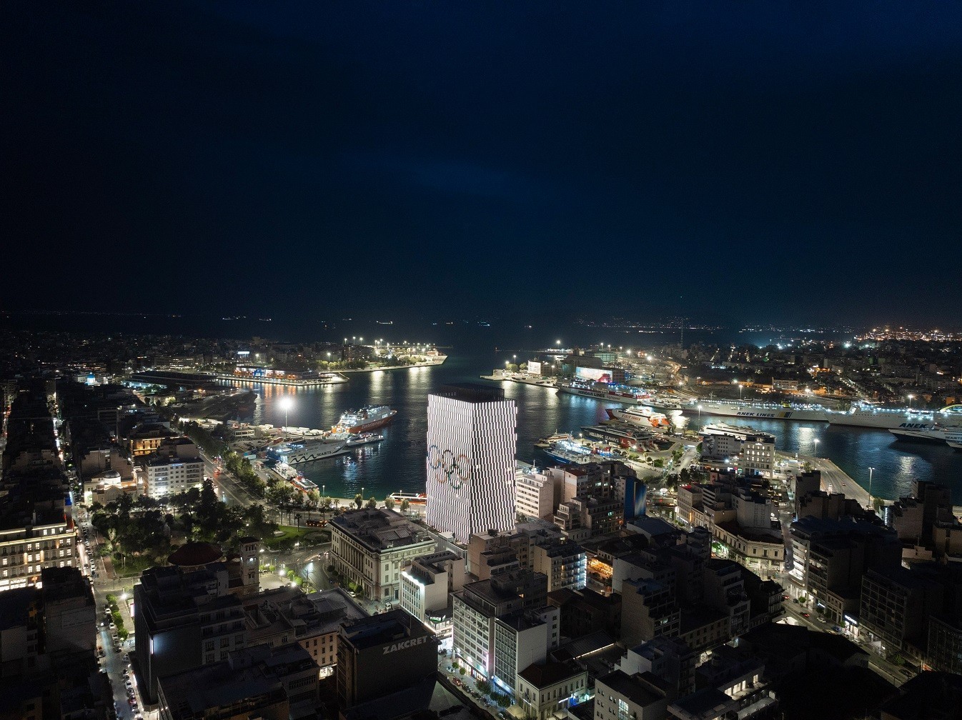 Πύργος Πειραιά: Υποδέχεται την Ολυμπιακή Φλόγα και το γαλλικό ιστιοφόρο «LeBelem» (pic + vid)