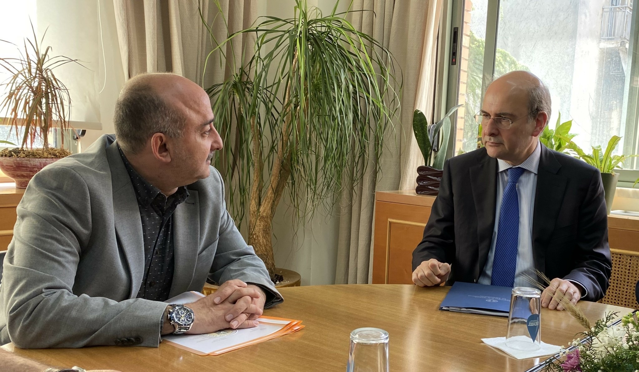 Χατζηδάκης από Τρίκαλα: Άμεση αποδέσμευση των πόρων του Εθνικού Προγράμματος Ανάπτυξης για τις αντιμετώπιση