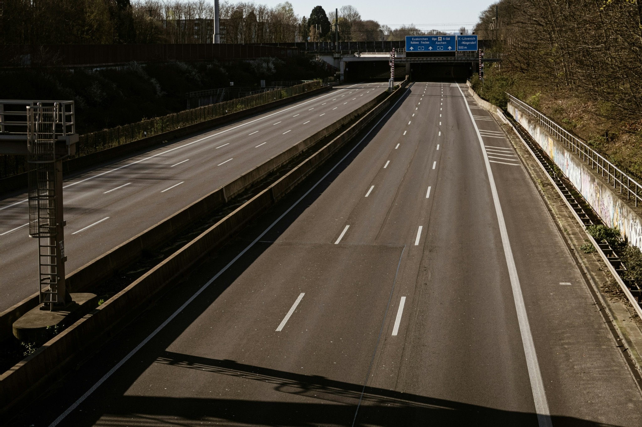 Γερμανία: «Καυγάς» για τα όρια ταχύτητας – Είναι απαραίτητα στους αυτοκινητοδρόμους;