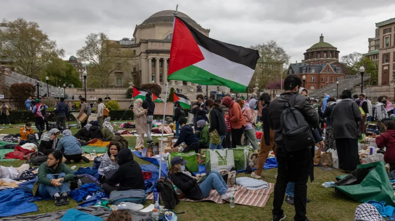 ΗΠΑ: Γιγαντώνεται το κύμα των φιλοπαλαιστινιακών διαμαρτυριών στα πανεπιστήμια