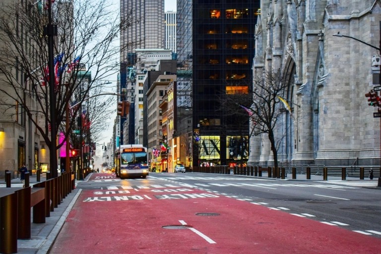 Chanel vs Louis Vuitton: «Mήλον της Έριδος» ένα κτήριο στην εμβληματική Fifth Avenue στο Μανχάταν